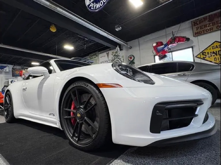 2024 Porsche 911 GTS