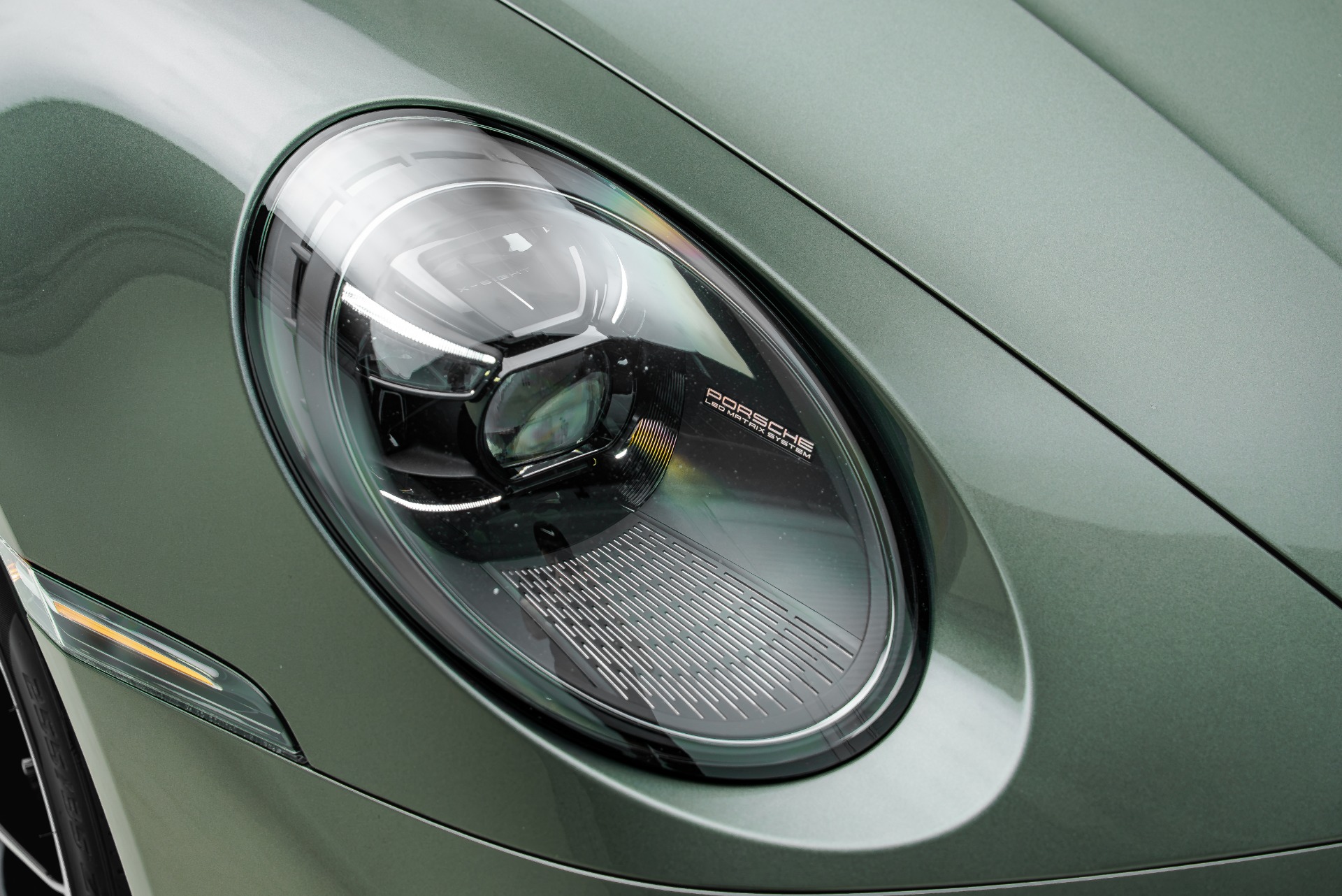 2021 Porsche 911 Turbo S - Photo 21
