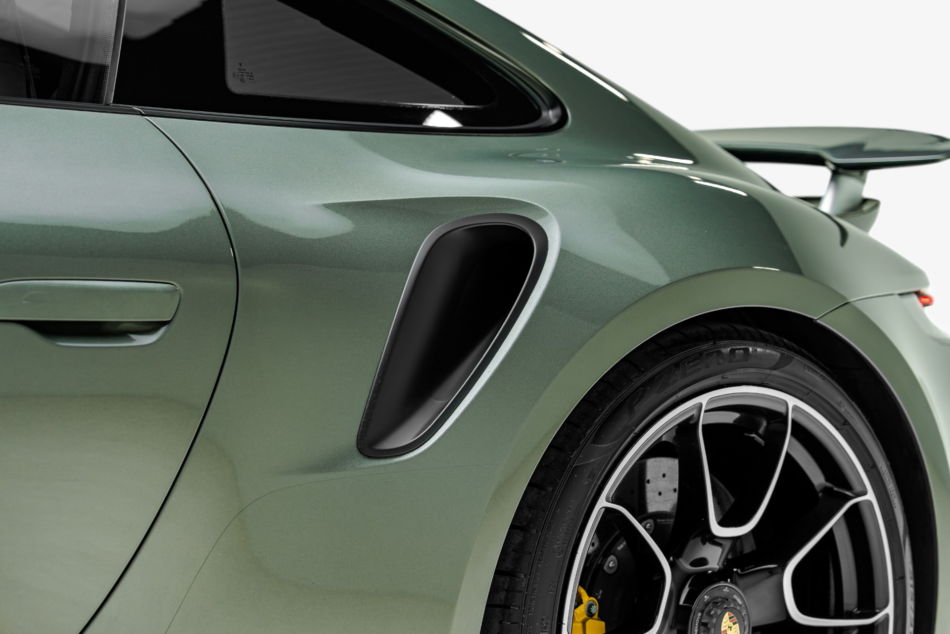 2021 Porsche 911 Turbo S - Photo 29