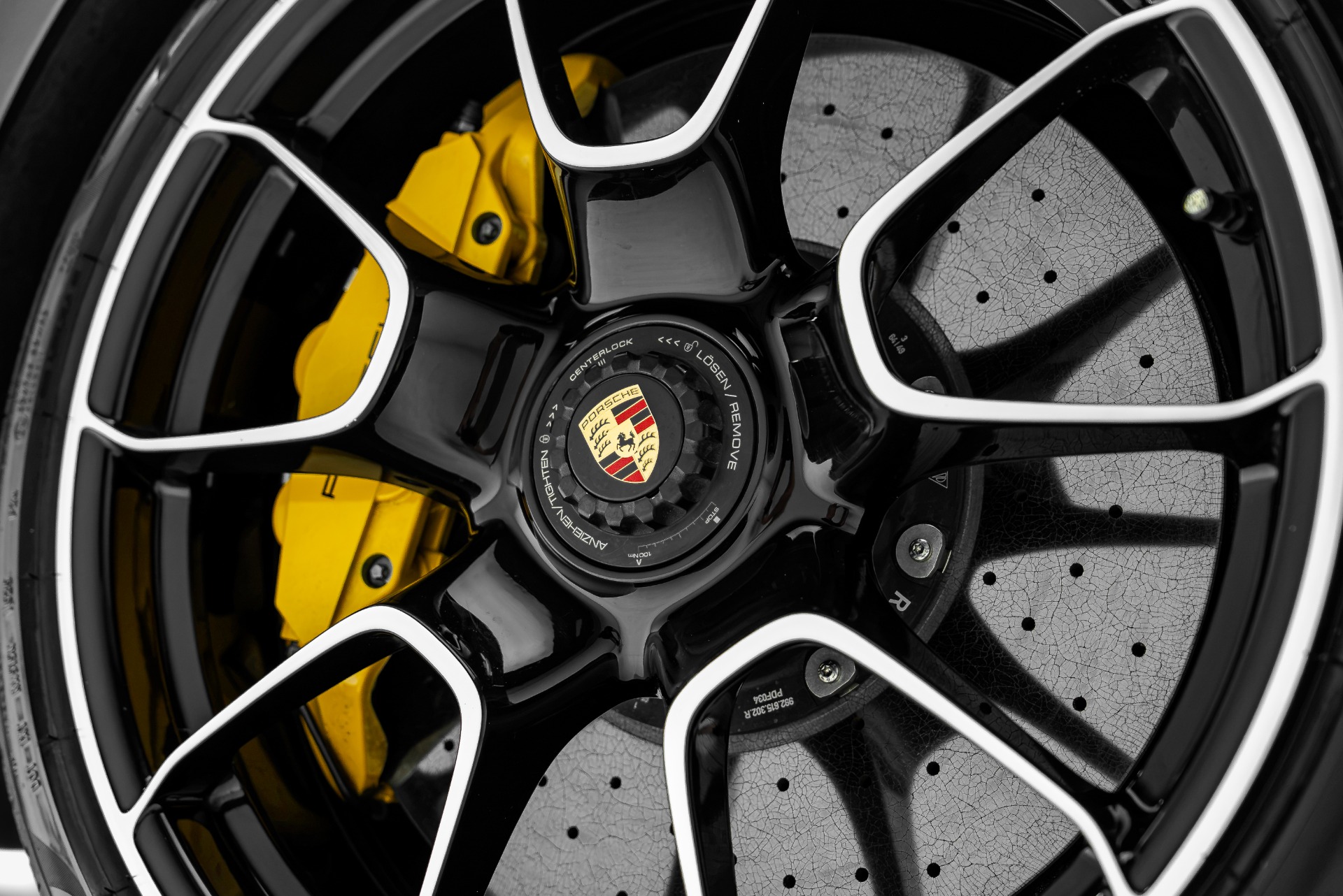 2021 Porsche 911 Turbo S - Photo 35