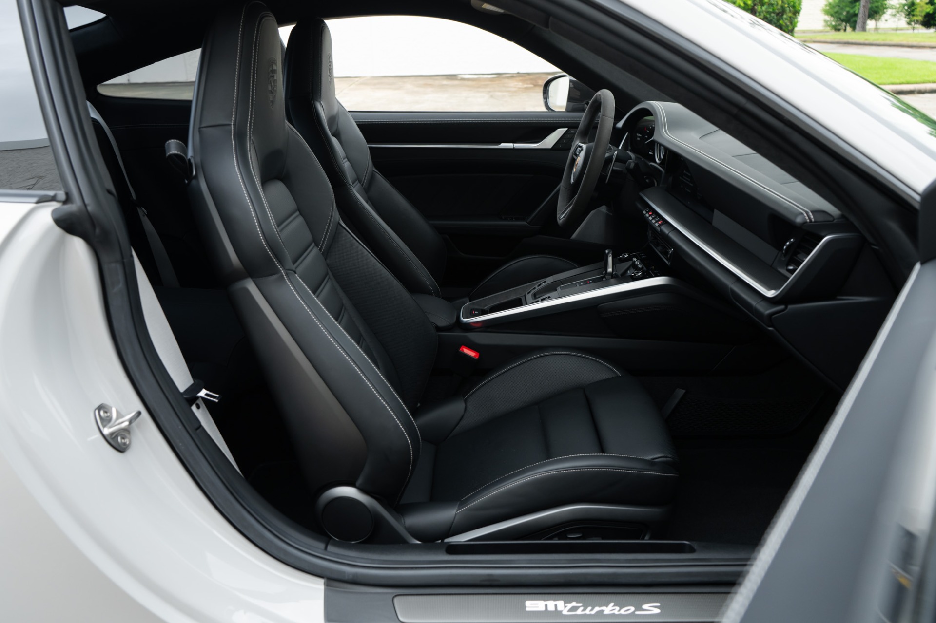 2023 Porsche 911 Turbo S - Photo 14