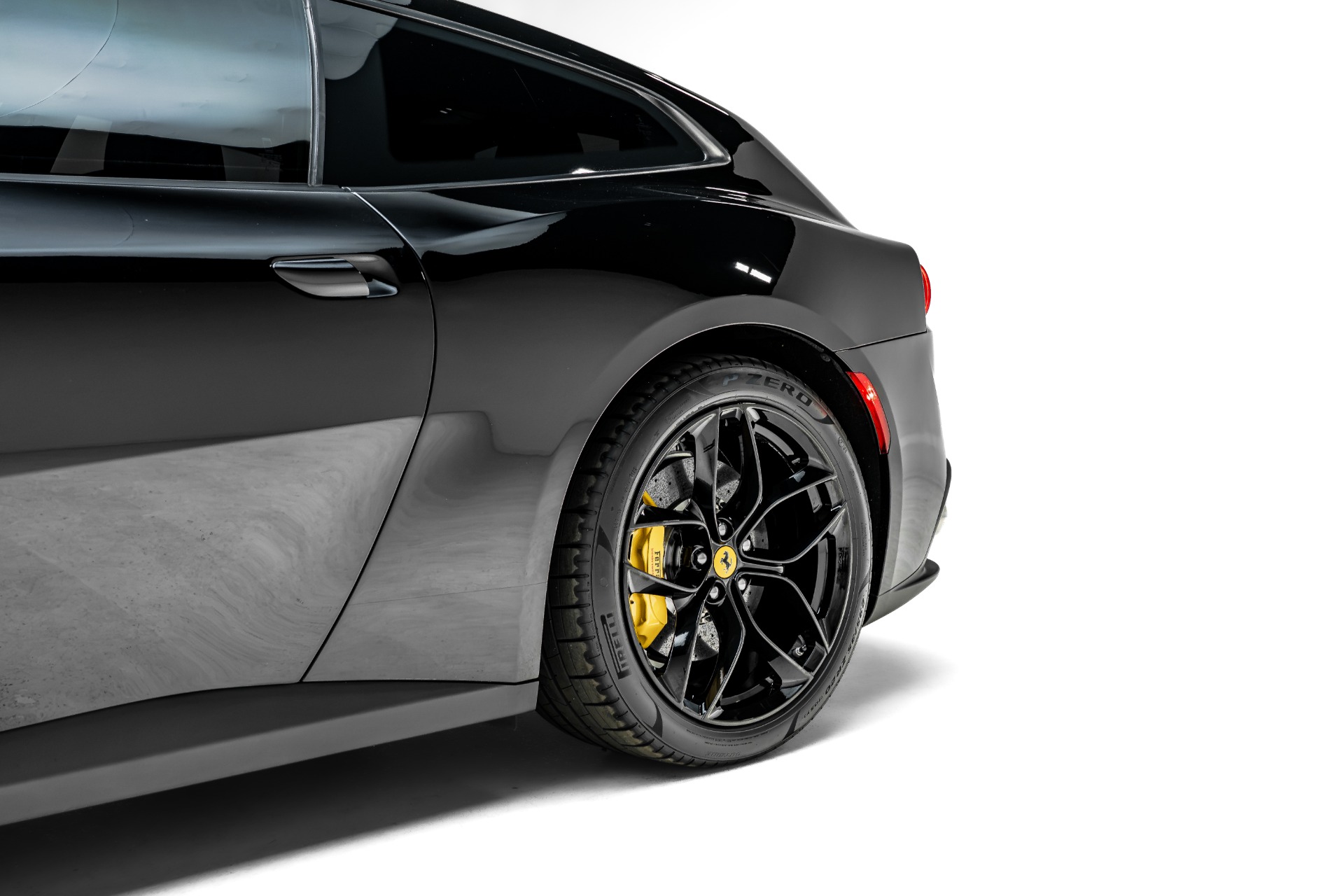 2018 Ferrari GTC4 Base - Photo 13
