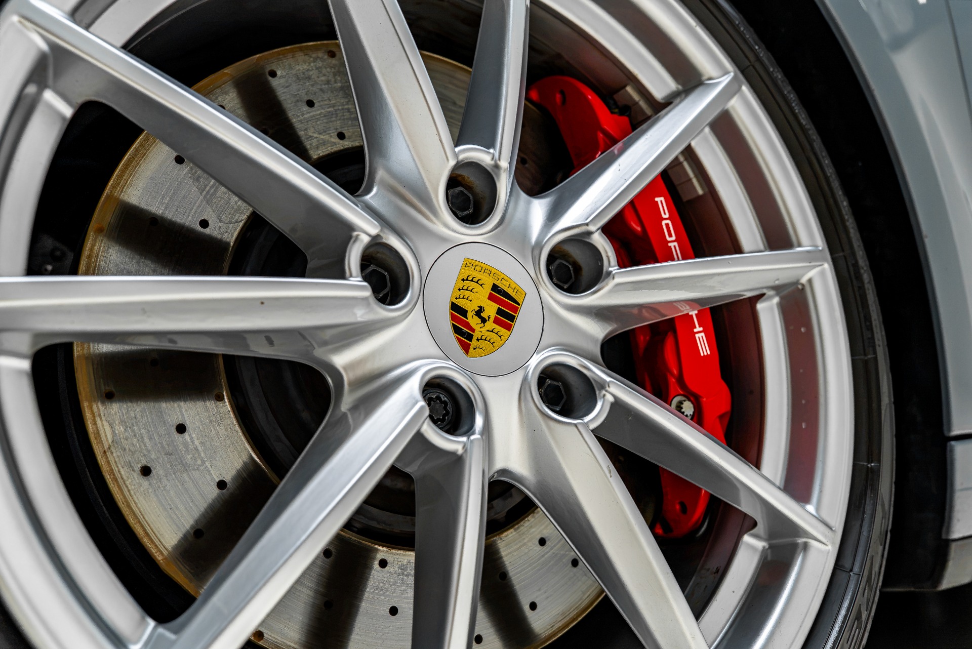 2023 Porsche 911 GTS - Photo 34
