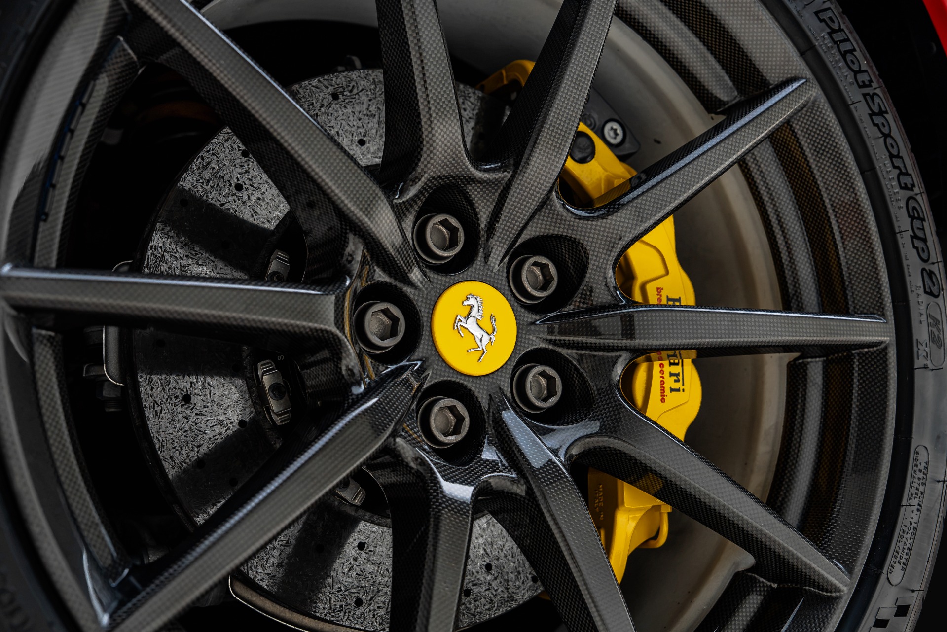 2019 Ferrari 488 Pista Base - Photo 34