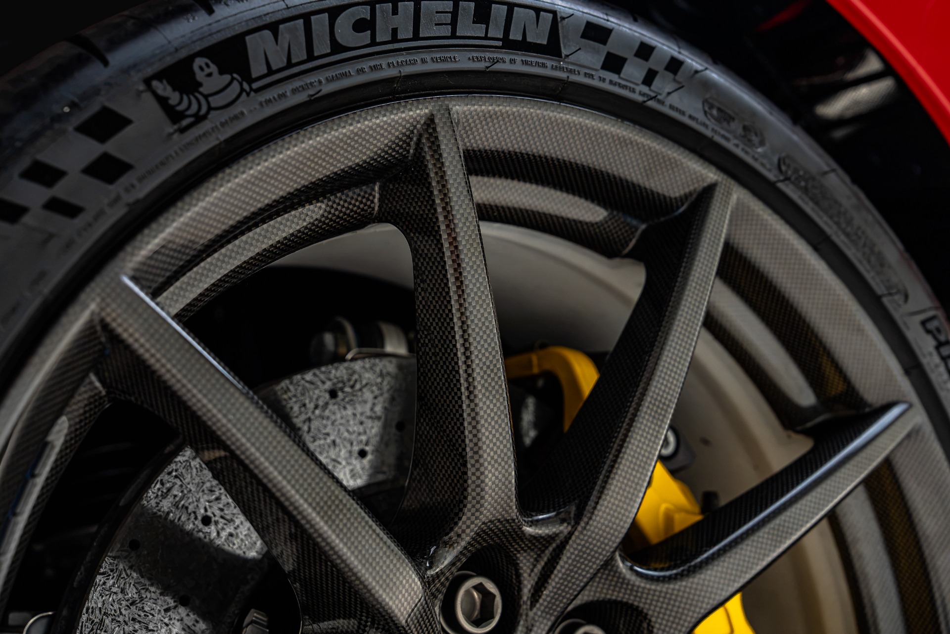 2019 Ferrari 488 Pista Base - Photo 35