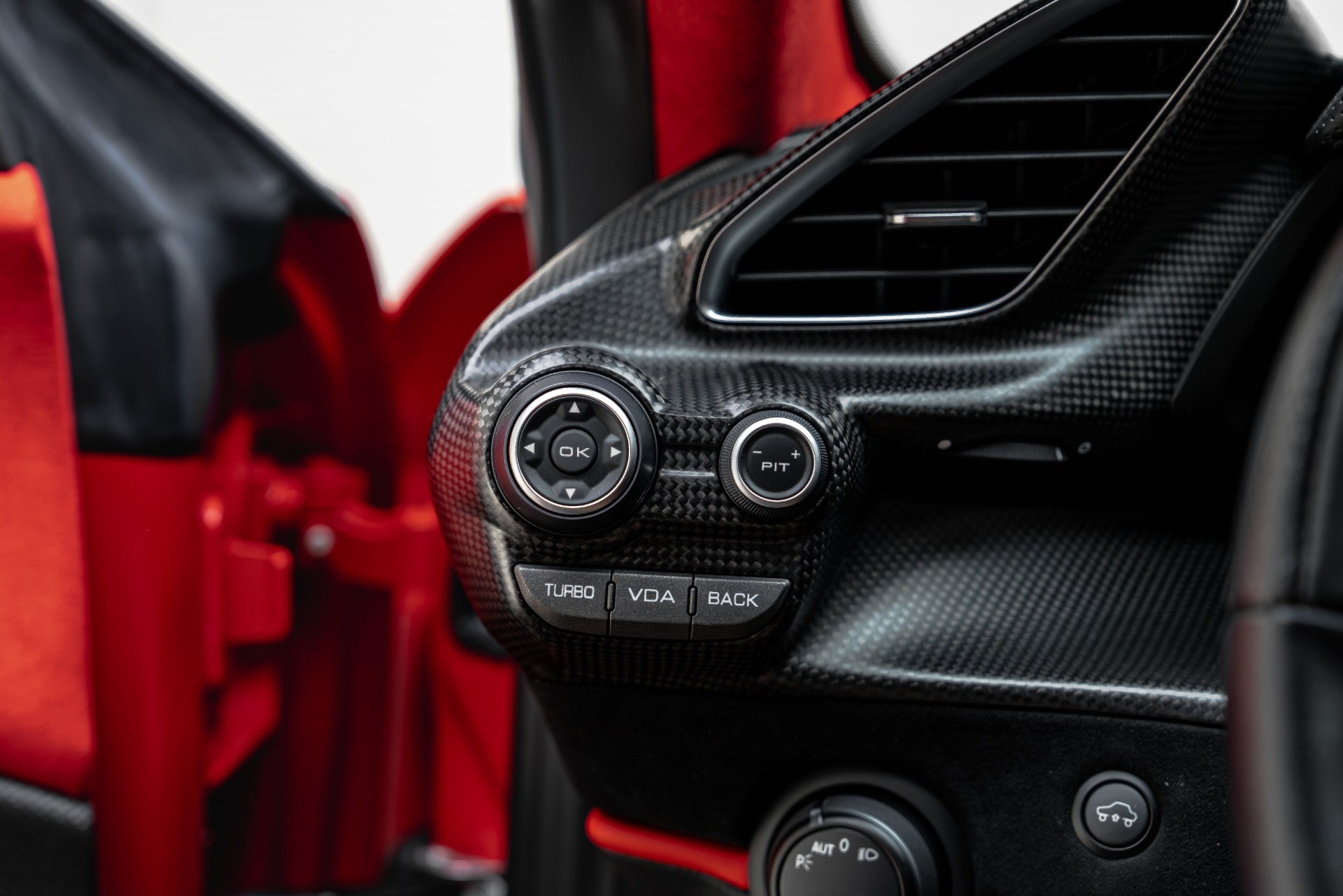2019 Ferrari 488 Pista Base - Photo 44